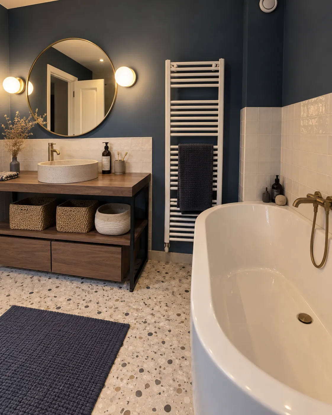 Salle de bain bleu nuit